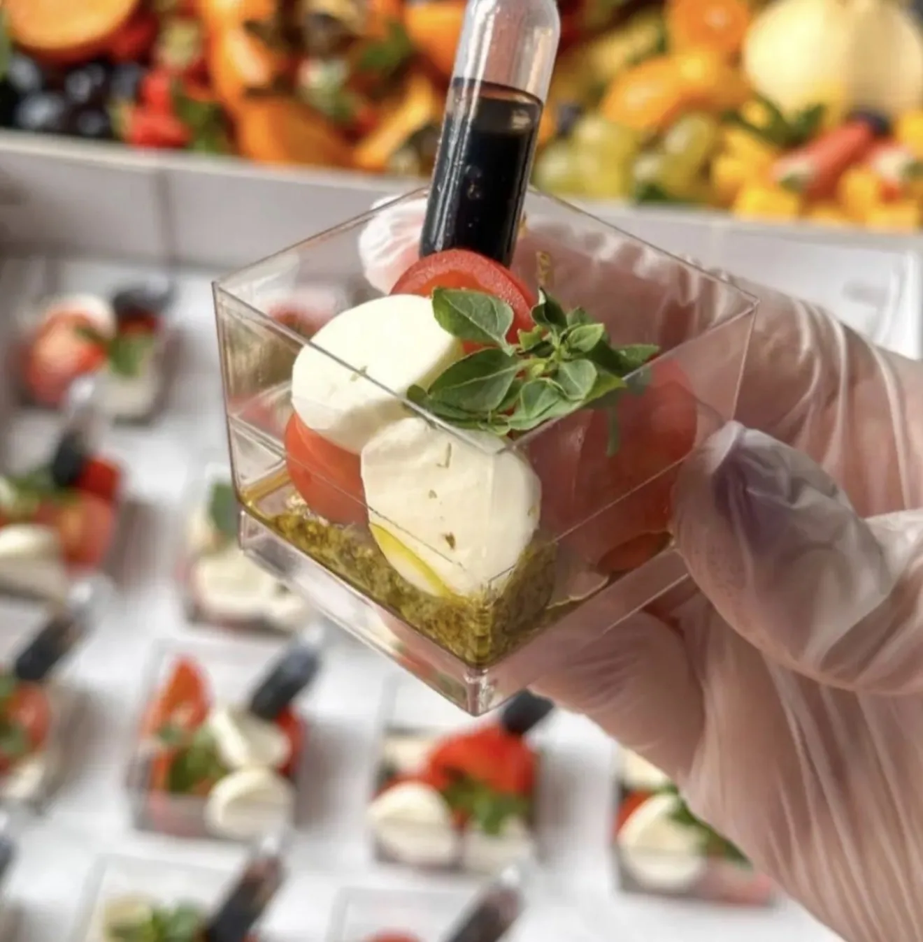 Канапе Капрезе